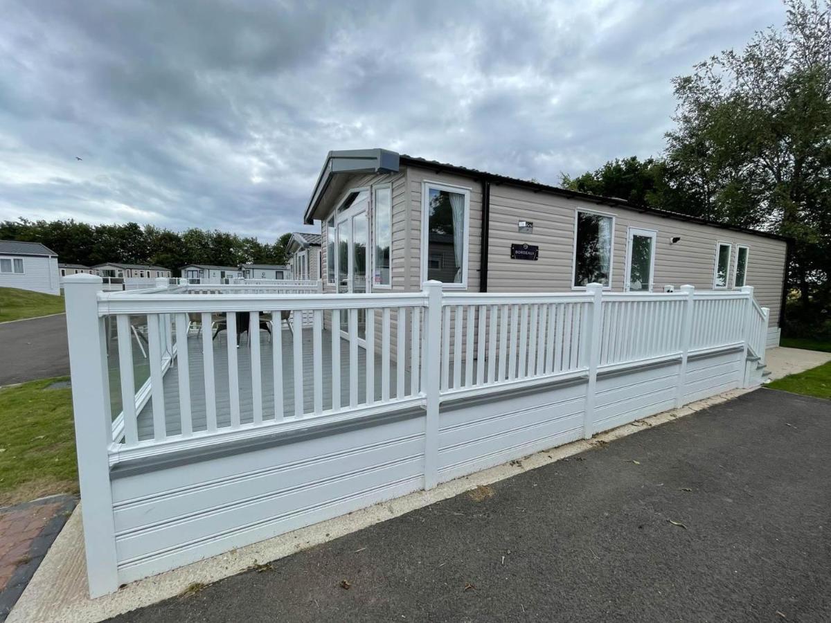 Beautiful Caravan With Decking At Southview Park Ref 33100m 营地 *